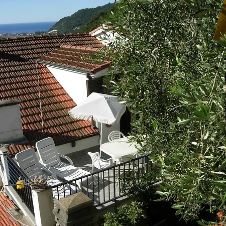 Emilia Holiday Camporosso (Liguria)
